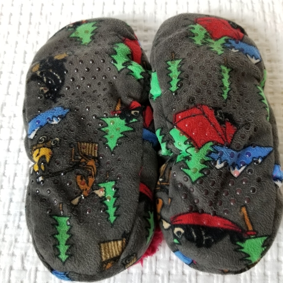 Lazy One Fuzzy Feet Happy Camper Slippers Camping Bear Moose - Picture 3 of 4